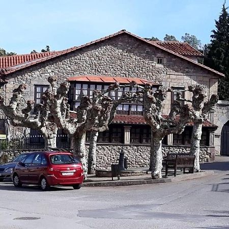 ホテルMeson El Pucheru Barcenaciones エクステリア 写真