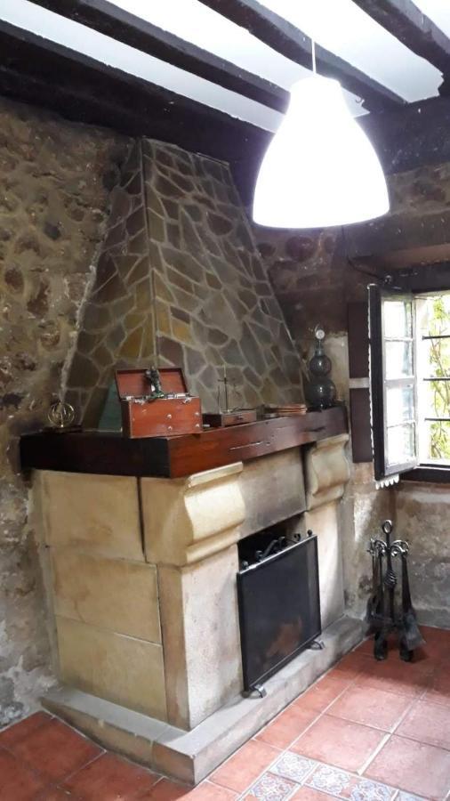 ホテルMeson El Pucheru Barcenaciones エクステリア 写真